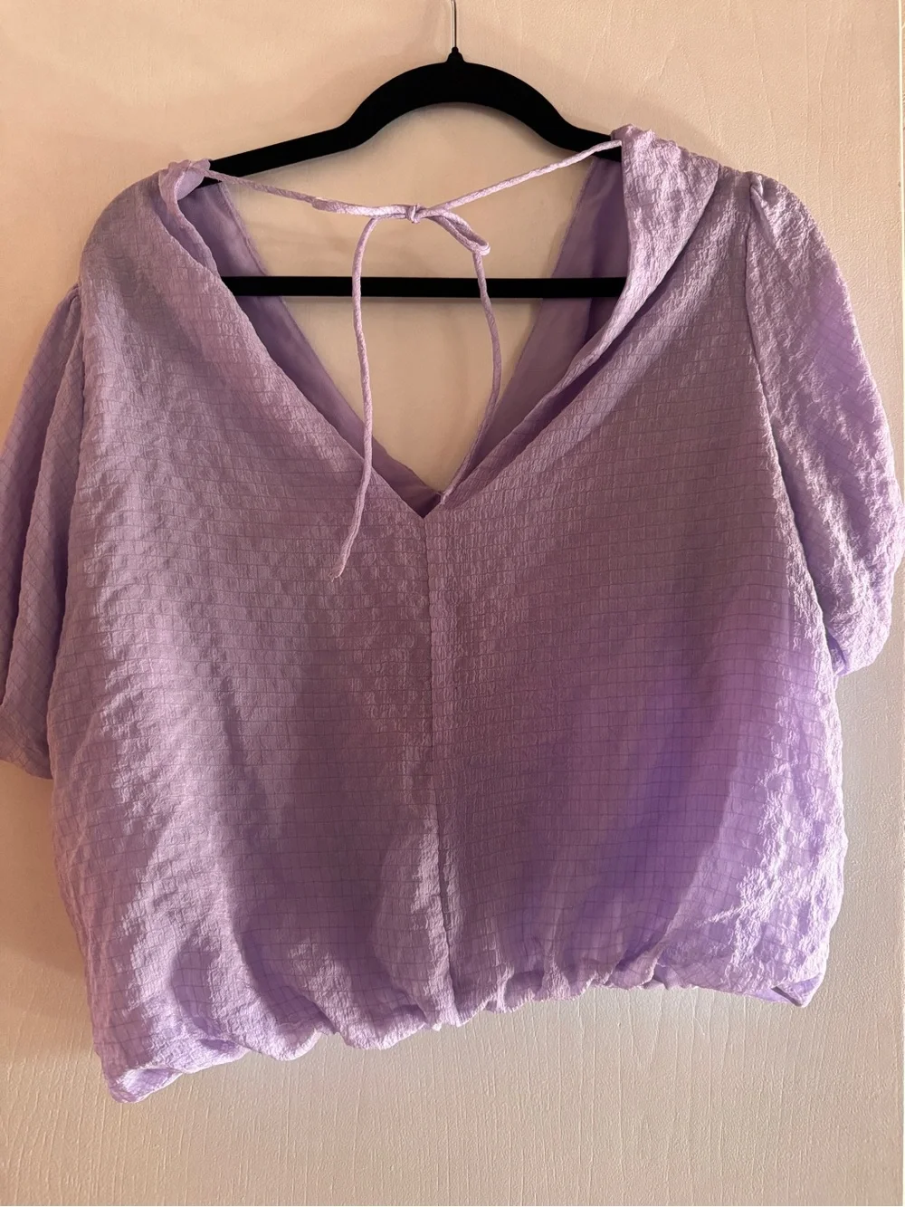 NWT ASTR Lavender Puff-Sleeve V-Neck Women's Top- M